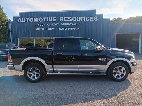 Used 2015 RAM 1500 Laramie w/ Convenience Group AWD/4WD image 6