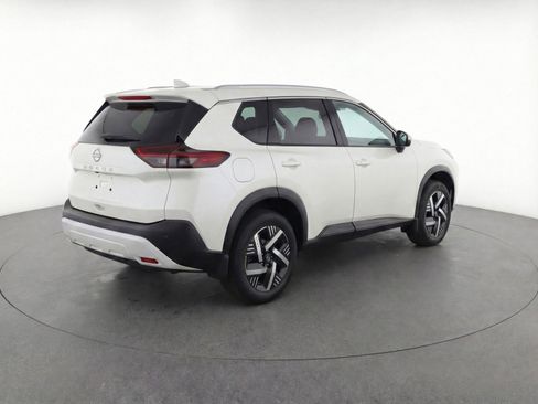 Used 2025 Nissan Kicks SV FWD image 9