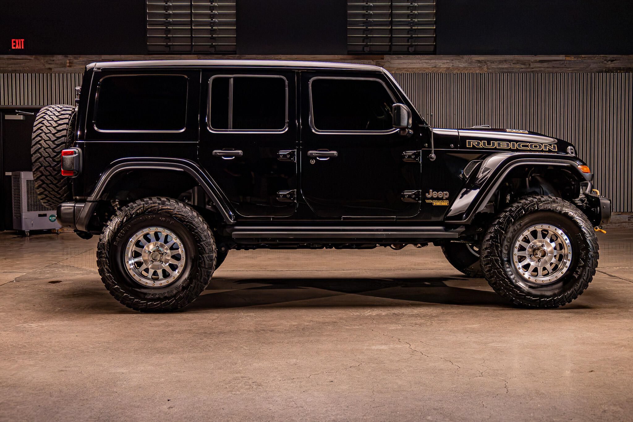 Used 2021 Jeep Wrangler Unlimited Rubicon w/ Xtreme Recon 35" Tire Package AWD/4WD image 10