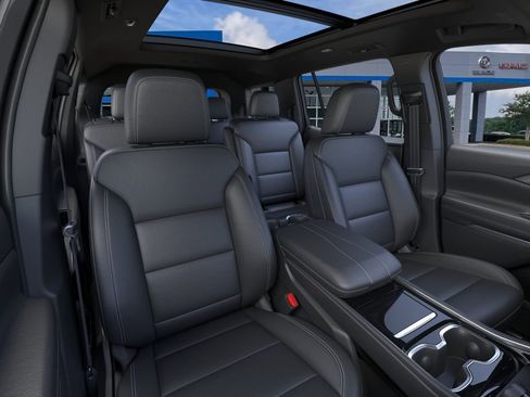 New 2026 Chevrolet Traverse LT w/ Sun and Wheel Package FWD image 16