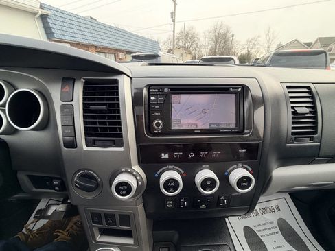 Used 2013 Toyota Sequoia SR5 w/ Premium Pkg image 67