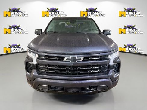 Used 2023 Chevrolet Silverado 1500 RST image 2