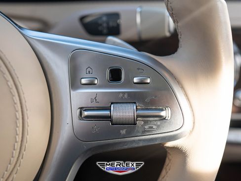 Used 2018 Mercedes-Benz S 560 4MATIC Sedan w/ Premium Package image 25