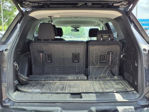 Used 2020 Chevrolet Traverse LT w/ LPO, Floor Liner Package AWD/4WD image 8