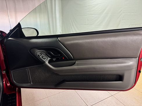 Used 1997 Chevrolet Camaro LT RWD image 13