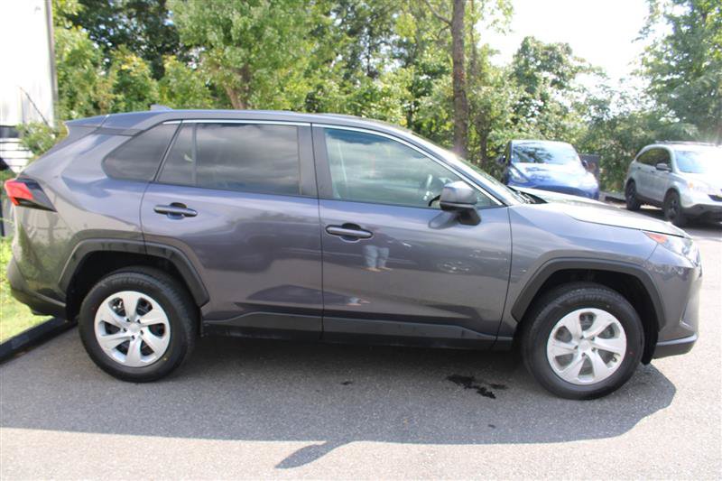 Used 2024 Toyota RAV4 LE FWD image 6