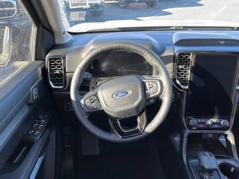 Used 2024 Ford Ranger Lariat w/ FX4 Off-Road Package AWD/4WD image 28