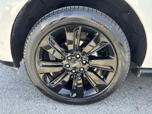 Certified 2023 Lincoln Navigator Black Label image 9