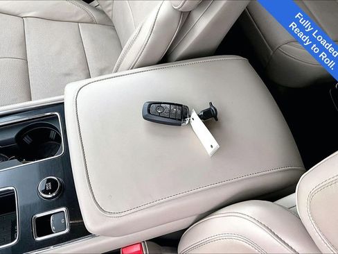 Used 2022 Lincoln Aviator Reserve w/ Equipment Group 201A image 13