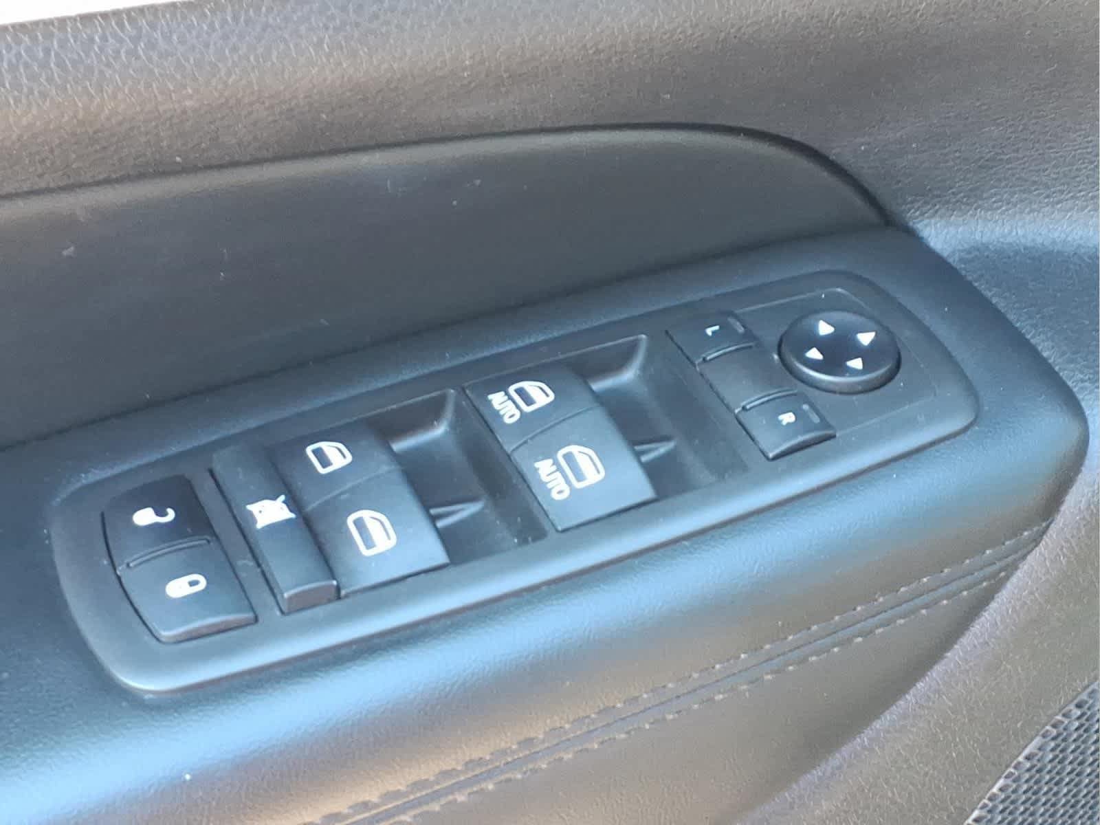 Used 2021 Jeep Grand Cherokee Limited AWD/4WD image 20