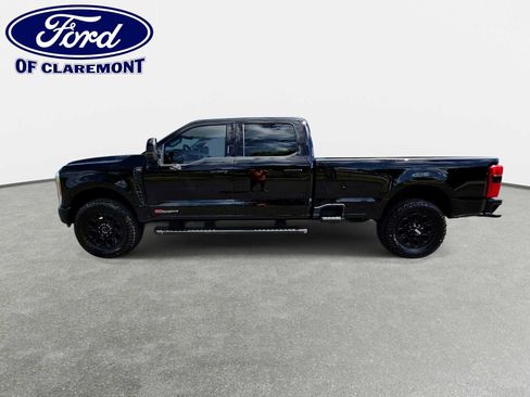 Used 2023 Ford F350 Lariat w/ Black Appearance Package AWD/4WD image 7