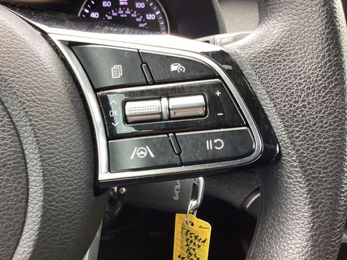 Used 2024 Kia Forte LXS FWD image 6
