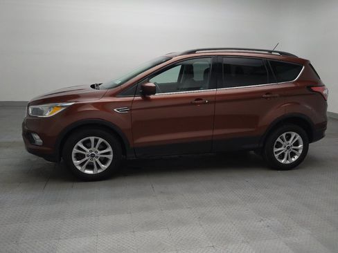 Used 2018 Ford Escape SE w/ SE Sync 3 Package FWD image 2