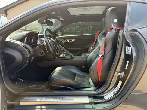 Used 2015 Jaguar F-TYPE R image 15