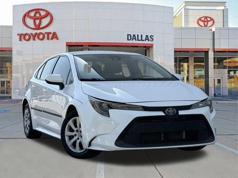Used 2020 Toyota Corolla LE FWD image 1