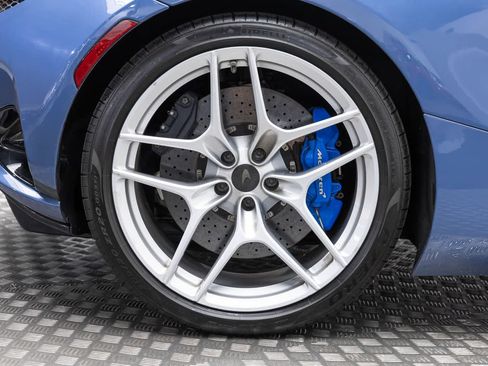 Used 2026 McLaren 750S Spider RWD image 41