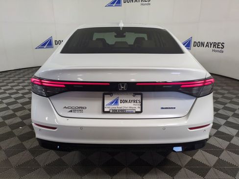 Used 2023 Honda Accord EX-L image 4