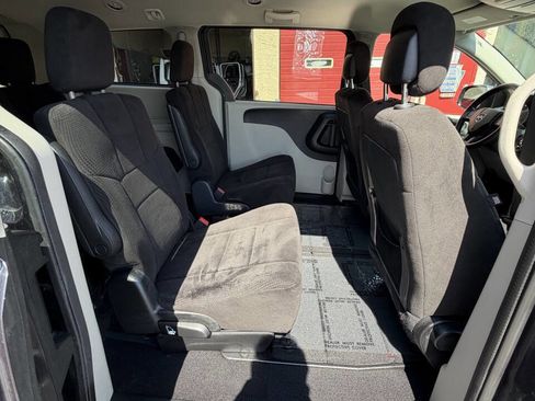 Used 2013 Dodge Grand Caravan SE FWD image 30