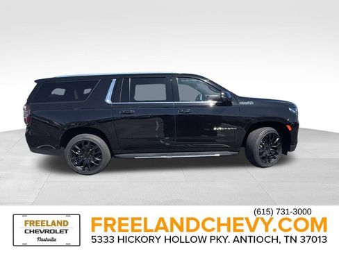Used 2024 Chevrolet Suburban High Country w/ Advanced Technology Package image 2