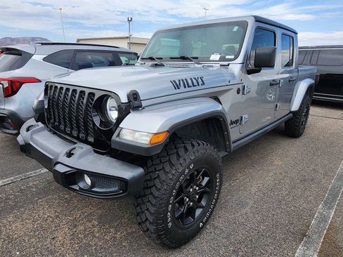 Used 2021 Jeep Gladiator Sport AWD/4WD image 2