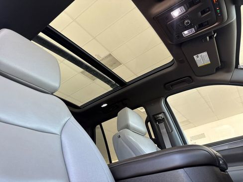 Used 2024 Chevrolet Tahoe LT w/ LT Signature Plus Package AWD/4WD image 19