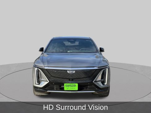 Used 2024 Cadillac Lyriq Luxury AWD/4WD image 9