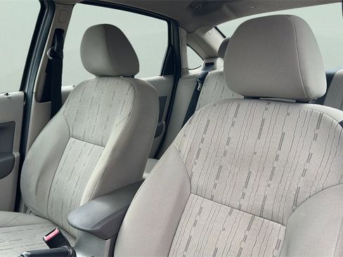 Used 2010 Ford Focus SE image 16
