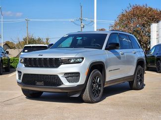 New 2025 Jeep Grand Cherokee Altitude video 2