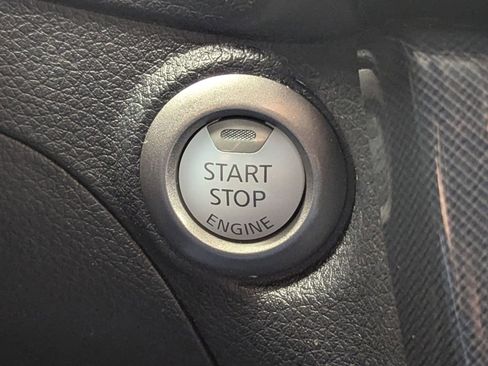 Used 2016 Nissan Sentra SR image 28