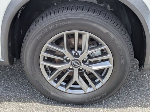 Certified 2024 Nissan Rogue S FWD image 11