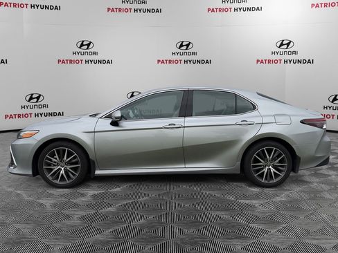 Used 2024 Toyota Camry XLE w/ Cold Weather Package FWD image 6