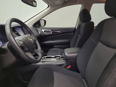 Used 2020 Nissan Pathfinder SV image 17