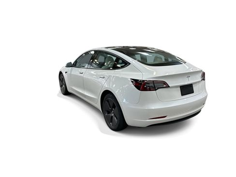Certified 2023 Tesla Model 3 Standard Range RWD image 4