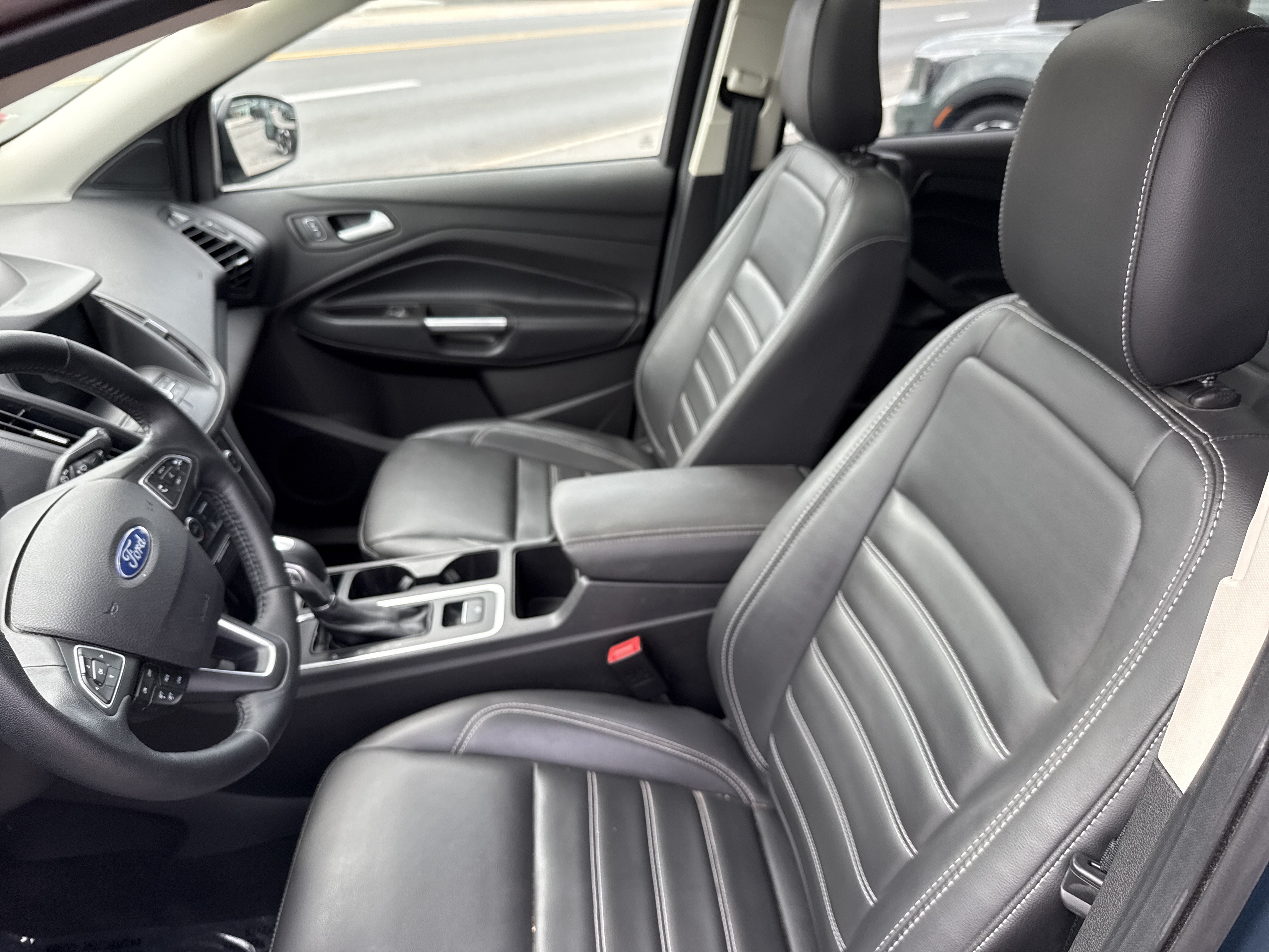 Used 2019 Ford Escape SEL AWD/4WD image 12