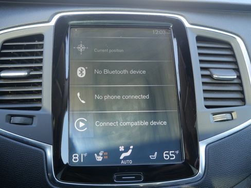 Used 2018 Volvo XC90 T5 Momentum w/ Convenience Package image 23