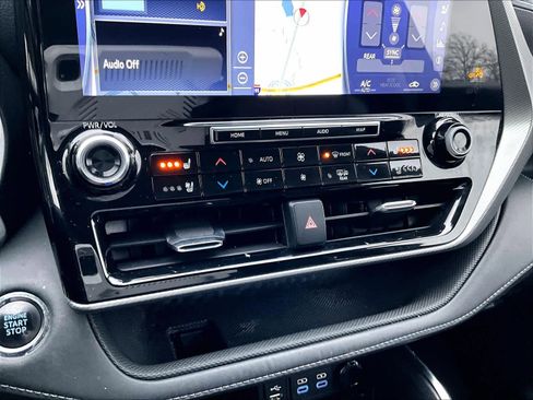 Used 2022 Toyota Highlander Platinum image 27