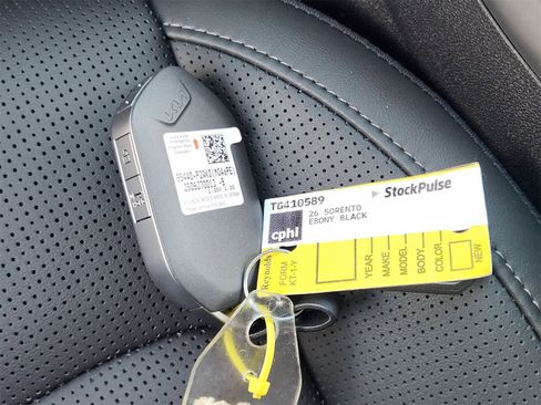 New 2026 Kia Sorento S w/ S Panoramic Sunroof Package image 31