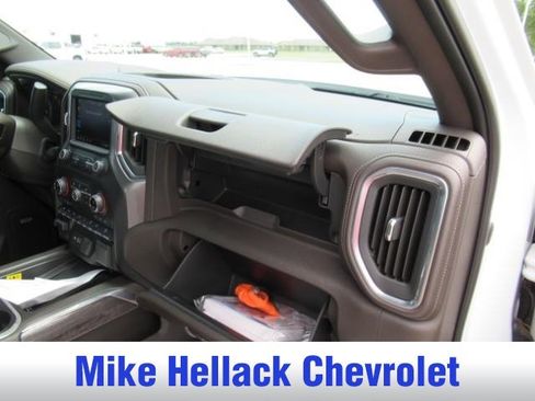 Used 2020 Chevrolet Silverado 1500 LTZ w/ LTZ Premium Package AWD/4WD image 12