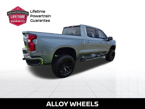Used 2023 Chevrolet Silverado 1500 LTZ w/ Z71 Off-Road Package AWD/4WD image 9