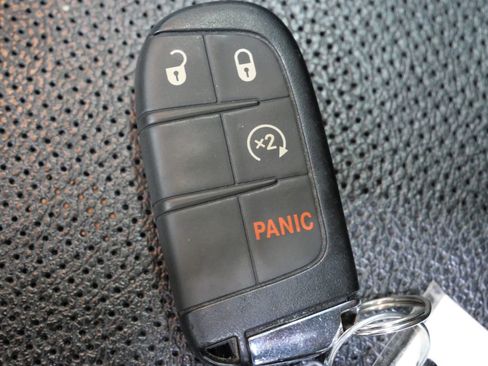 Used 2023 Jeep Compass Limited w/ Sun and Sound Group image 29