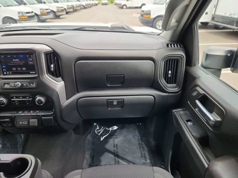Used 2023 Chevrolet Silverado 2500 Custom w/ Custom Convenience Package AWD/4WD image 23