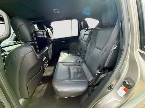 Used 2022 Lexus LX 600 4WD w/ Accessory Package (Z1) image 23