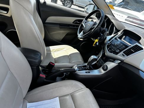 Used 2012 Chevrolet Cruze LT FWD image 12
