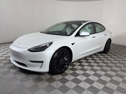Used 2021 Tesla Model 3 Performance image 3