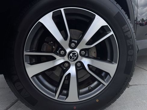 Used 2017 Toyota RAV4 XLE w/ Plus Extra Value Package image 9