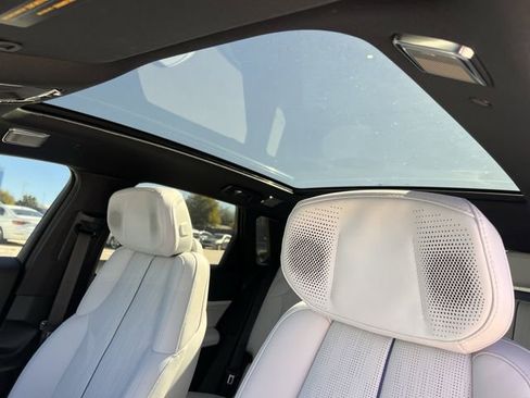 New 2026 Cadillac Lyriq Signature Luxury w/ LPO, Floor Liner Package image 19