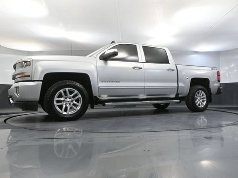 Used 2018 Chevrolet Silverado 1500 LT w/ All Star Edition AWD/4WD image 49