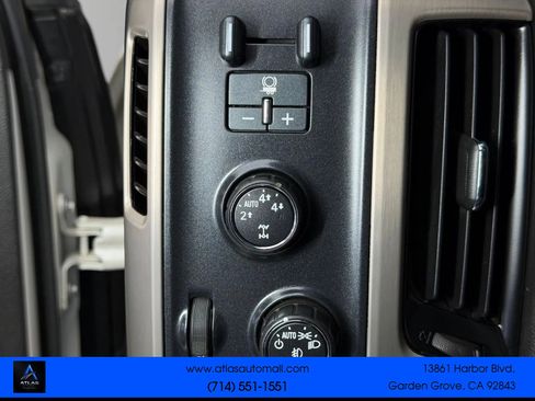 Used 2015 GMC Sierra 1500 Denali AWD/4WD image 30