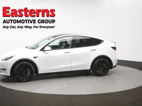 Used 2021 Tesla Model Y Long Range AWD/4WD image 54