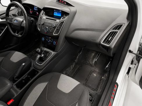 Used 2017 Ford Focus ST FWD image 23